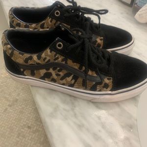 Leopard Vans